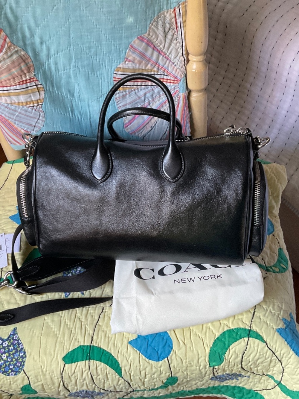 Coach Compass 35 w/pockets - Picture 2 of 9